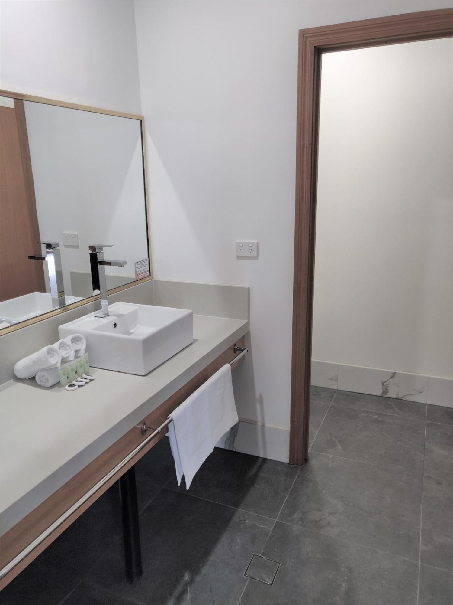 St Georges Motor Inn Melbourne Eksteriør billede